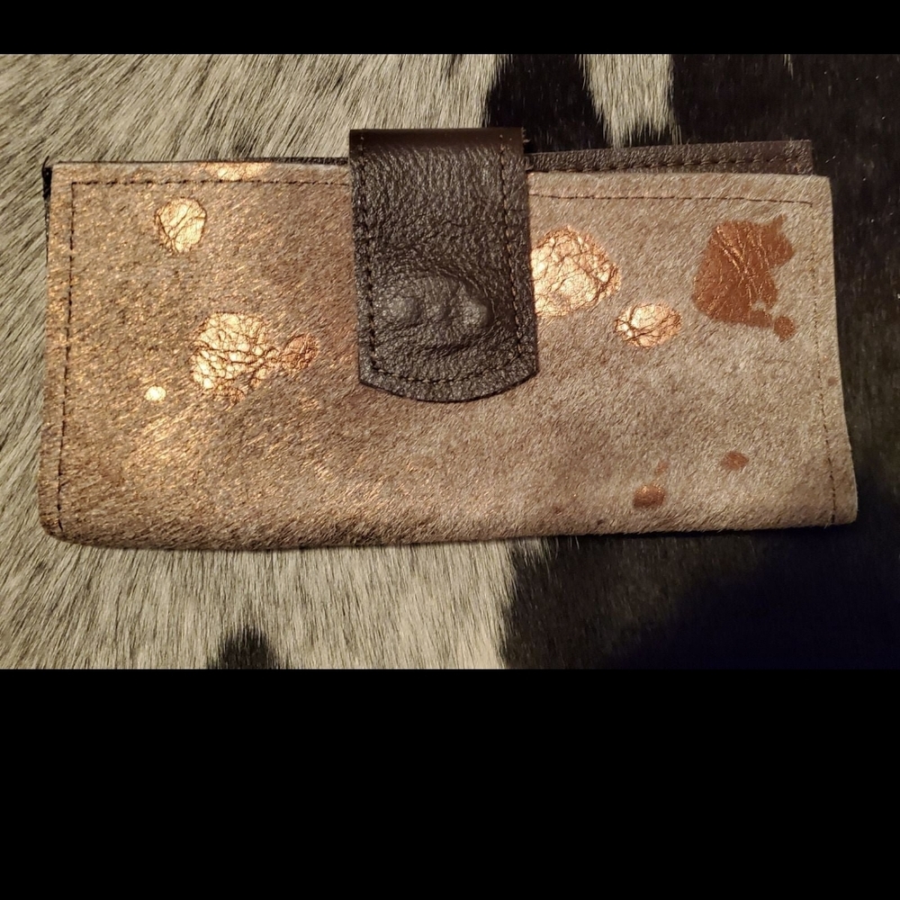 Elegant Brown and Gold Women's Wallet